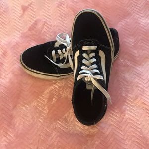 Black and white Van canvas/ suede tennis shoe